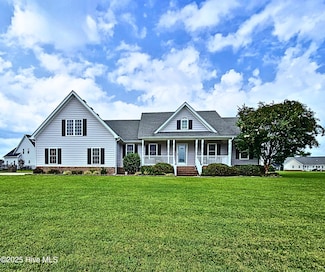 204 Grand View Dr, Elizabeth City, NC 27909