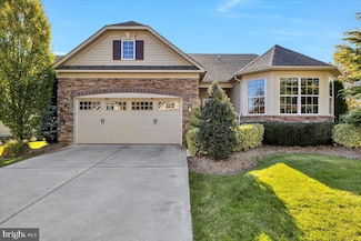 2 Leonardo Ln, West Berlin, NJ 08091