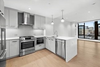 40 Traveler St Unit 212, Boston, MA 02118
