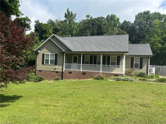 113 Spencer St, Randleman, NC 27317