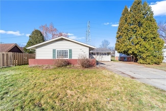 498 Beeler Dr, Berea, OH 44017