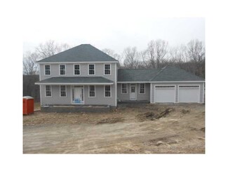 205 Cottrell Rd, Tiverton, RI 02878