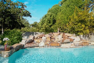 5014 Plantation Colony Dr, Sugar Land, TX 77478