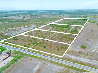 13953 Fm 1344, McCoy, TX 78113