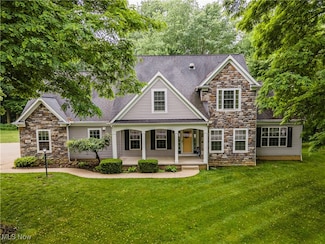342 Hunter Hills Dr, Clinton, OH 44216
