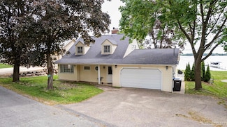 2894 Waubesa Ave, Madison, WI 53711