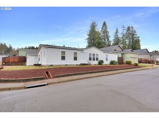 5744 Ridge Crest Dr, Springfield, OR 97478