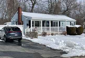 33 Richard Ave, Methuen, MA 01844