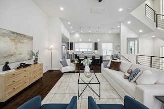 805 Sandman St, Houston, TX 77007