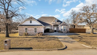 1107 Pecan Cir, Ardmore, OK 73401