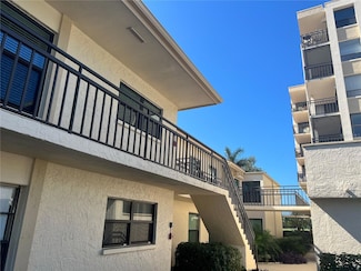 6180 Sun Blvd Unit 208, Saint Petersburg, FL 33715