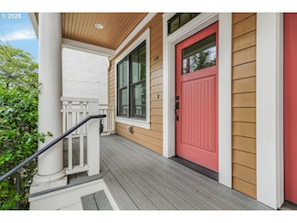 126 SW Grover St, Portland, OR 97239