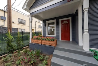 532 W 5th St, Long Beach, CA 90802