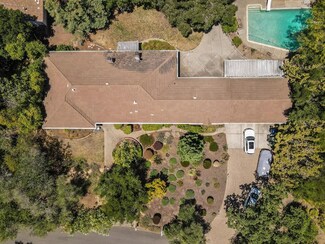 27181 Adonna Ct, Los Altos Hills, CA 94022