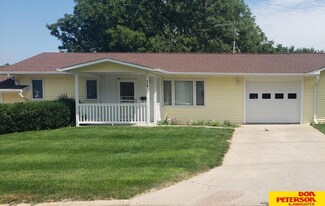 218 S Chambers St, Coleridge, NE 68727