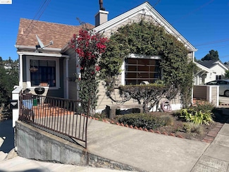 900 Everett Ave, Oakland, CA 94602