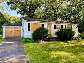 207 Overland St, Springfield, MA 01118