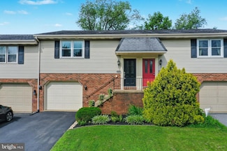 606 S Cedar St, Lititz, PA 17543