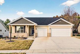 7349 Providence Dr, Edwardsville, IL 62025