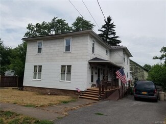 8 Mill St, Middleport, NY 14105