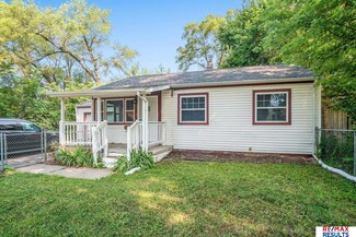 2588 Himebaugh Ave, Omaha, NE 68111