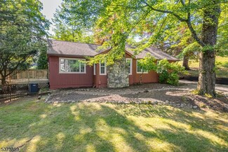 21 Seneca Trail, Sparta, NJ 07871