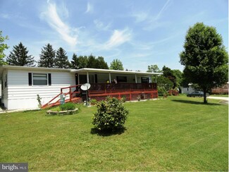 325 Boones Dr, Lothian, MD 20711