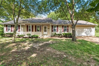 9 Bernhardt Rd, Lebanon, IL 62254