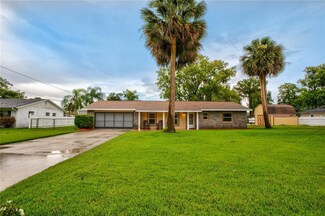 12649 Pine Island Dr, Leesburg, FL 34788