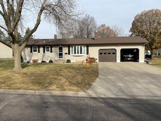 324 W 6th St, Gibbon, MN 55335
