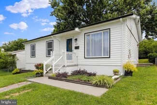 825 W 14th St, Front Royal, VA 22630