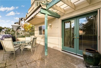 263 4th Ave S Unit 101, Edmonds, WA 98020