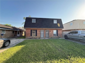 8550 Valor Dr, Chalmette, LA 70043