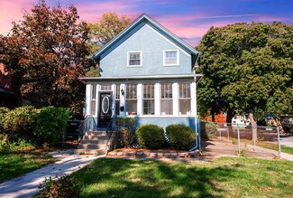 2502 Walnut St, Blue Island, IL 60406