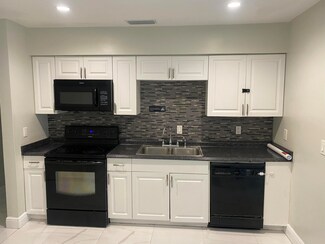 4120 Kirkland Ln, Lake Worth, FL 33461