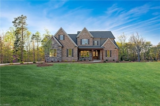 3105 Pasture View Dr, Summerfield, NC 27358