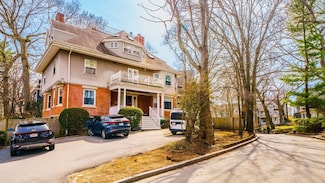126 Kilsyth Rd Unit 1, Brighton, MA 02135