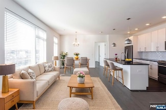 159 Cedar St Unit 202, Fort Lee, NJ 07024