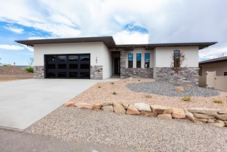 385 Aiguille Dr, Grand Junction, CO 81507