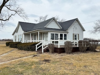 38180 205th Ave, Pittsfield, IL 62363
