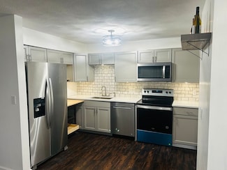 8 Lafayette Park Unit 11, Lynn, MA 01902