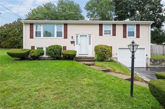 54 Amanda St, Cranston, RI 02920