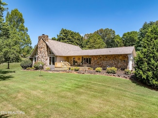 245 Creekwood Dr, Madisonville, TN 37354