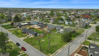 618 S 5th St, Rogers, AR 72756