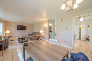 3826 Willow Springs Ln Unit 3826, Houston, TX 77080