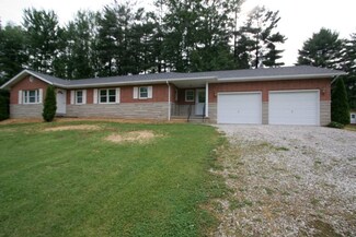 11315 S Whispering Pine Rd, Huntingburg, IN 47542