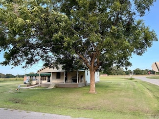 1409 SW Broad St, Hoxie, AR 72433