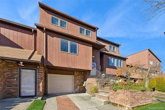 56 Stonegate Dr, Staten Island, NY 10304