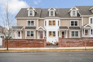 154 Chestnut St Unit 9, Lowell, MA 01852