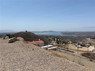 20825 Lakemount Ct, Lake Mathews, CA 92570